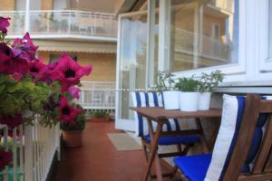 A balcony or terrace at B&B Paradisett