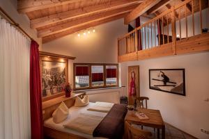 Postel nebo postele na pokoji v ubytování Hotel-Gasthof Der Wiesengrund