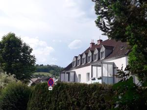 Foto da galeria de Traumapartment Pöstlingberg, reservierter Parkplatz, 4 Schlafzimmer em Linz