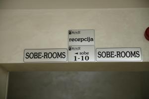 Un certificado, premio, cartel u otro documento en Hotel Sunce