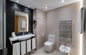 Koupelna v ubytování Hotel Apartamentos Bajondillo