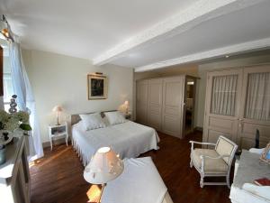 Photo de la galerie de l'établissement Gite De Charme Au Bord Du Tarn, à Marssac-sur-Tarn