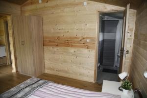 Postel nebo postele na pokoji v ubytování CampCity Frombork