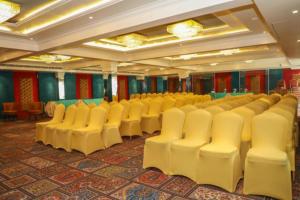 Gallery image of Hotel Golden - I in Raipur