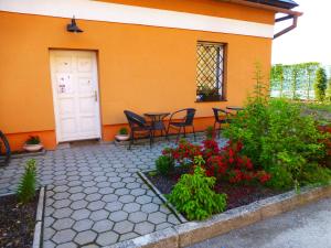 Ein Garten an der Unterkunft Ubytovanie na Frantšachte