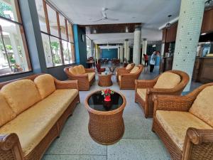 Χώρος καθιστικού στο Subhamitra Hotel Hua Hin-SHA Certified
