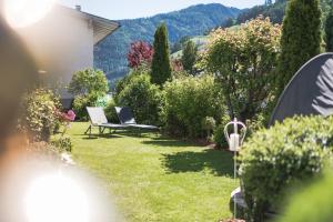 Vonkajšia záhrada v ubytovaní Garni Hotel Platzer