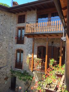 Gallery image of Casa Mary apartments in Tignale