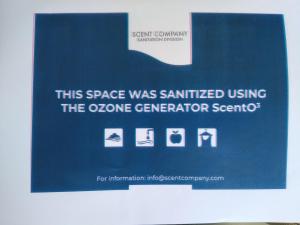 Un cartello che dice che questo spazio e' stato disinfettato usando lo scenario del generatore di ozono. di B&B La Quercia a San Gregorio