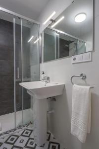 Kúpeľňa v ubytovaní Apartamento de diseño centro Sevilla. WiFi/AC
