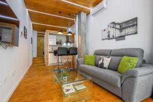 Kuchyňa alebo kuchynka v ubytovaní Apartamento de diseño centro Sevilla. WiFi/AC