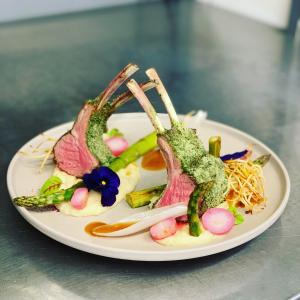 Essen im Hotel oder in der Nähe