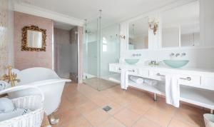 Koupelna v ubytování Casa Anamaria Hotel