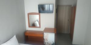 TV a/nebo společenská místnost v ubytování GR Apartments Sea View