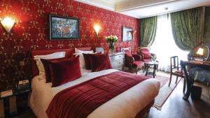 Postel nebo postele na pokoji v ubytování Hôtel particulier Le DOGE - Relais & Châteaux