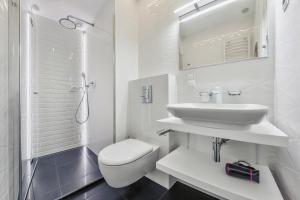 Kúpeľňa v ubytovaní VIU Apartament z tarasem w sercu Gdańska + 17 fotografií