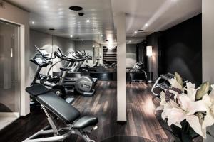 The fitness centre and/or fitness facilities at Hotel D - Basel - Fully Renovated 2025