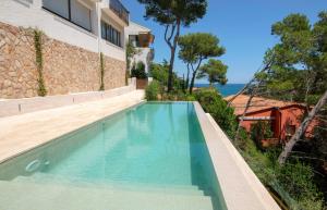 Bazén v ubytovaní Casa Dolce Riera I - Sa Riera (Begur) alebo v jeho blízkosti