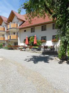 Το κτήριο όπου στεγάζεται  το διαμέρισμα