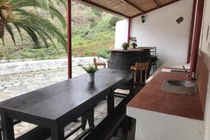 A kitchen or kitchenette at LA BARSONERA