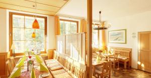 Posezení v ubytování Outdoorhotel Jäger Von Fall