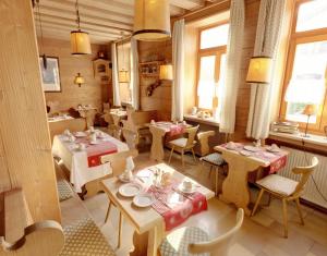 Posezení v ubytování Outdoorhotel Jäger Von Fall