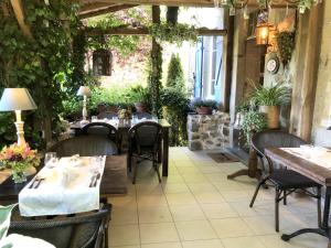 Afbeelding uit fotogalerij van Le Cuisinier en Combraille in Vergheas