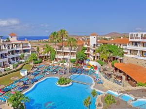Πισίνα στο ή κοντά στο Nice apartment on the Golf Course by the beach