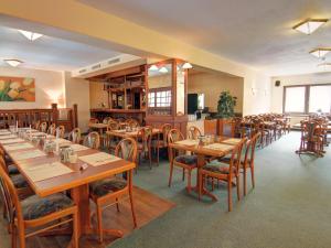 En restaurang eller annat matställe på Entrée Glinde Restaurant & Tagungshotel