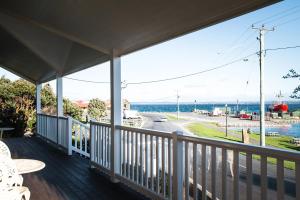 Balcone o terrazza di The Ark Stanley Luxury Bed and Breakfast