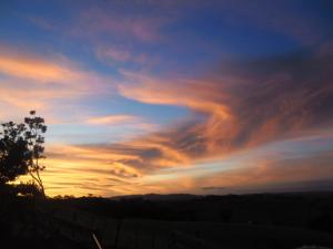 Alba o tramonto visti dall'interno del bed & breakfast o dai dintorni