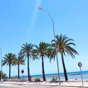 Zdjęcie z galerii obiektu Beautiful flat with sea view and sound of the surf w mieście Santa Pola