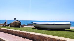 Zdjęcie z galerii obiektu Beautiful flat with sea view and sound of the surf w mieście Santa Pola