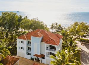 Pemandangan dari udara bagi Villa Beach Palm Cove