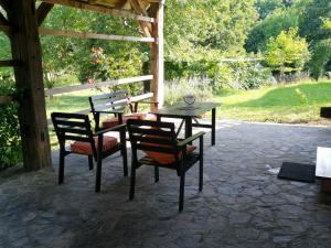 Gallery image of Vetrovi šumijo I in Kapele