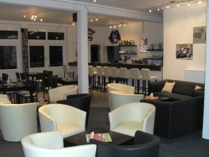 The lounge or bar area at Hotel Finkenberg