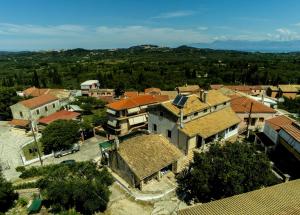 Pohľad z vtáčej perspektívy na ubytovanie Kladas House Xanthates Corfu
