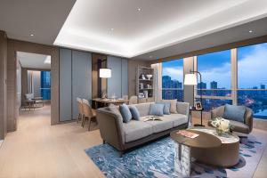 A seating area at Fraser Residence Chengdu