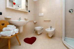 A bathroom at Residence Stella