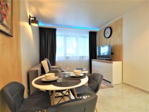 Posedenie v ubytovaní VIP Apartamenty Centrum Przy Równi