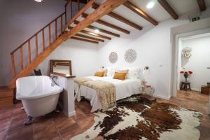 Ένα ή περισσότερα κρεβάτια σε δωμάτιο στο Maria`s Guesthouse +56 φωτογραφίες