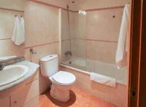 Ένα μπάνιο στο Apartamentos Rurales Altuzarra +20 φωτογραφίες