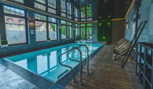 Bazén v ubytovaní Medical Wellness & SPA Werona alebo v jeho blízkosti