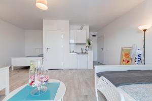 Kuchyň nebo kuchyňský kout v ubytování Pod Winogronem - Apartamenty z basenem i wyżywieniem
