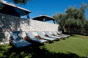 Vonkajšia záhrada v ubytovaní Villa Natura with private pool