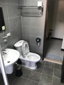Un baño de Yo Ho 23 Homestay