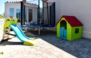 Дитяча ігрова зона в Apartments Pera