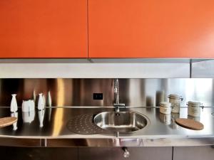 A cozinha ou cozinha compacta de Quartino 109