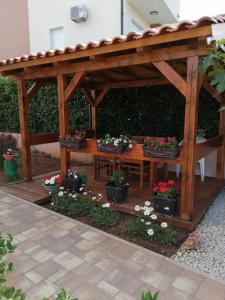 Zahrada ubytování Apartment Ninić