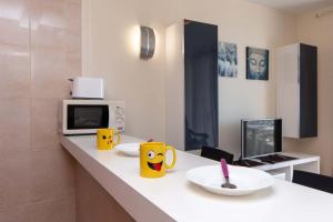 Kuchyň nebo kuchyňský kout v ubytování Playa Honda Lovely Home Las Americas -